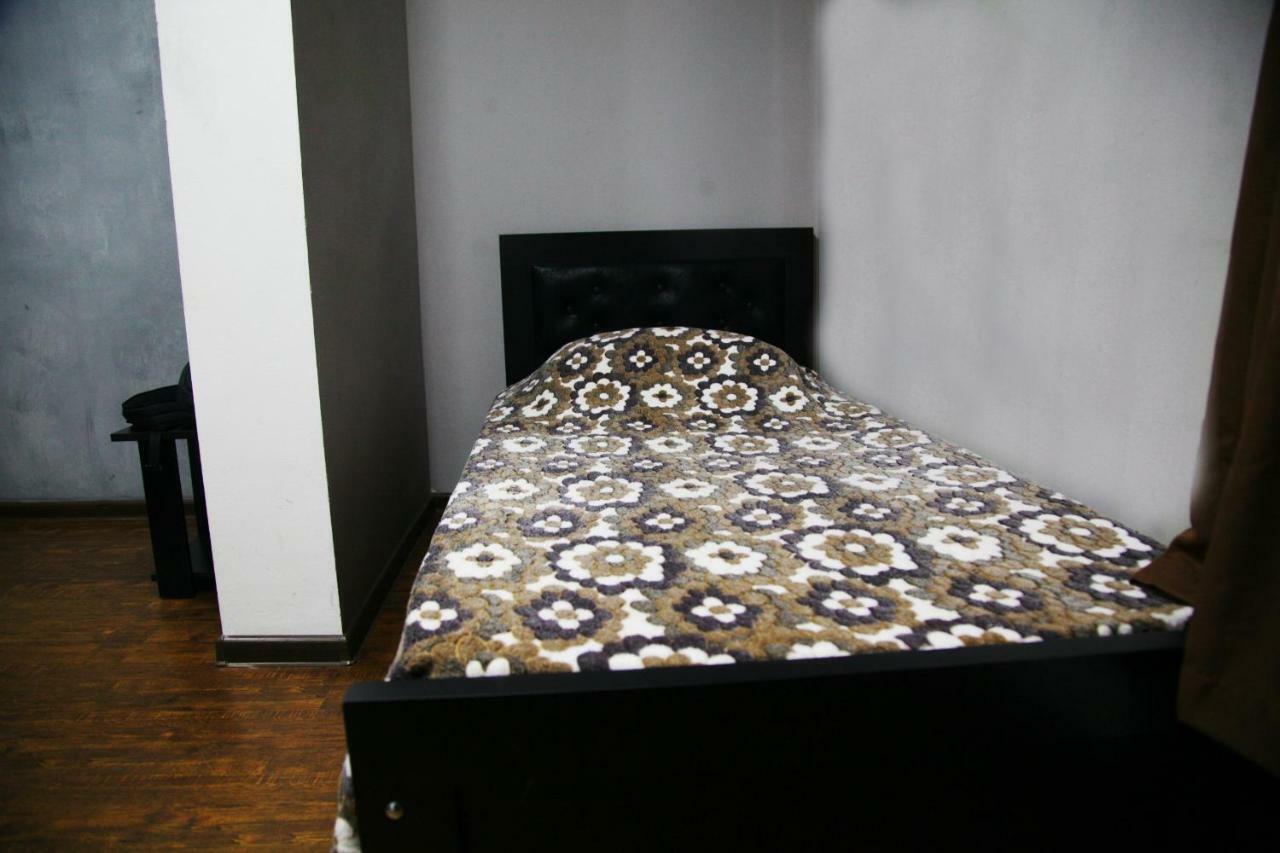 Guesthouse Different Tbilisi Exterior photo